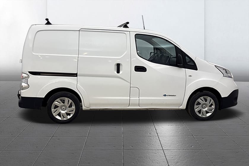Bild 4 av Nissan e-NV200 Van Skåp 40 kWh Drag Inredd Kamera Rattvärme 109hk