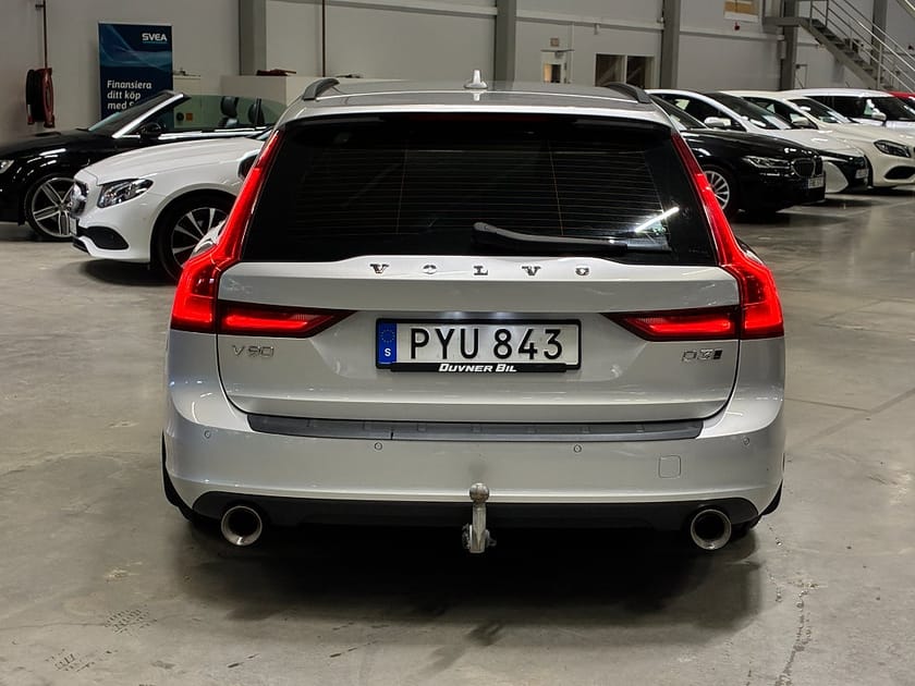 Bild 5 av Volvo V90 D3 AWD Geartronic Business | V-hjul | Värmare | Drag