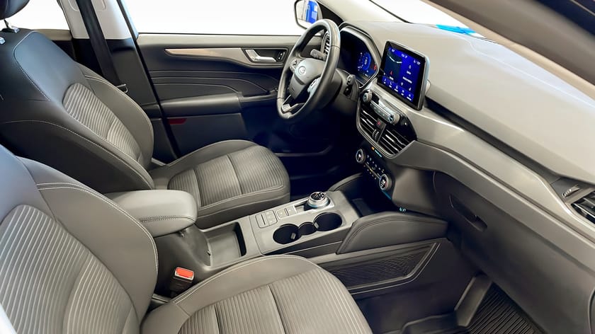 Bild 3 av Ford Kuga Plug-In Hybrid TITANIUM 2.5 FWD 225HK CVT