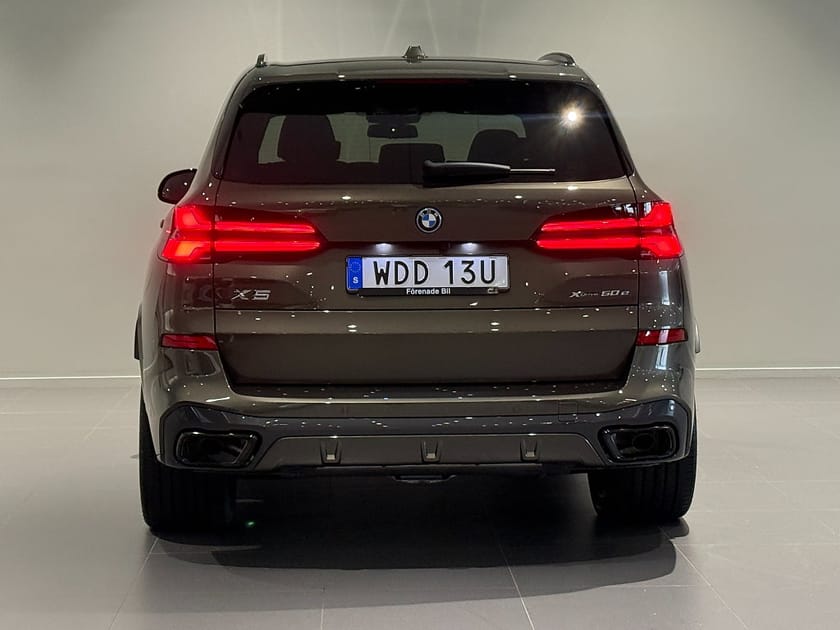Bild 4 av BMW X5 xDrive50e M Sport Pro Drag Panorama Innovation 22"