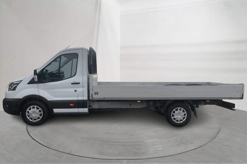 Bild 2 av Ford Transit 350 Chassi Cab 2.0 TDCi 2WD (130hk) Parkeringsvärmare