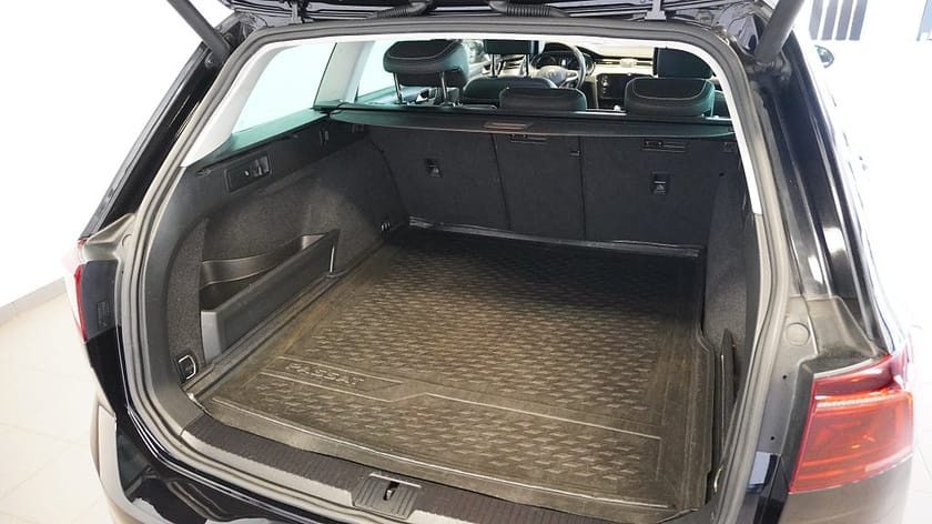Bild 5 av Volkswagen Passat Sportscombi 2.0 TDI/R-LINE/4Motion/GT/Backkamera/Drag