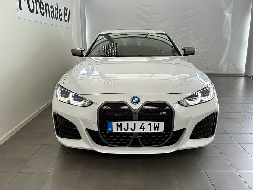 Bild 2 av BMW i4 M50 xDrive Gran Coupé M Sport HiFi Drag Taklucka Comfort Access