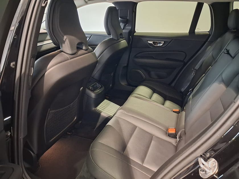 Bild 4 av Volvo V60 T6 Recharge Core plug in AWD 350hk Läder