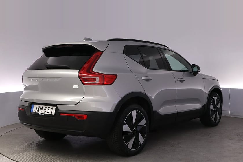 Bild 5 av Volvo XC40 Recharge Single Motor Extended Range Core Drag Kamera Navi