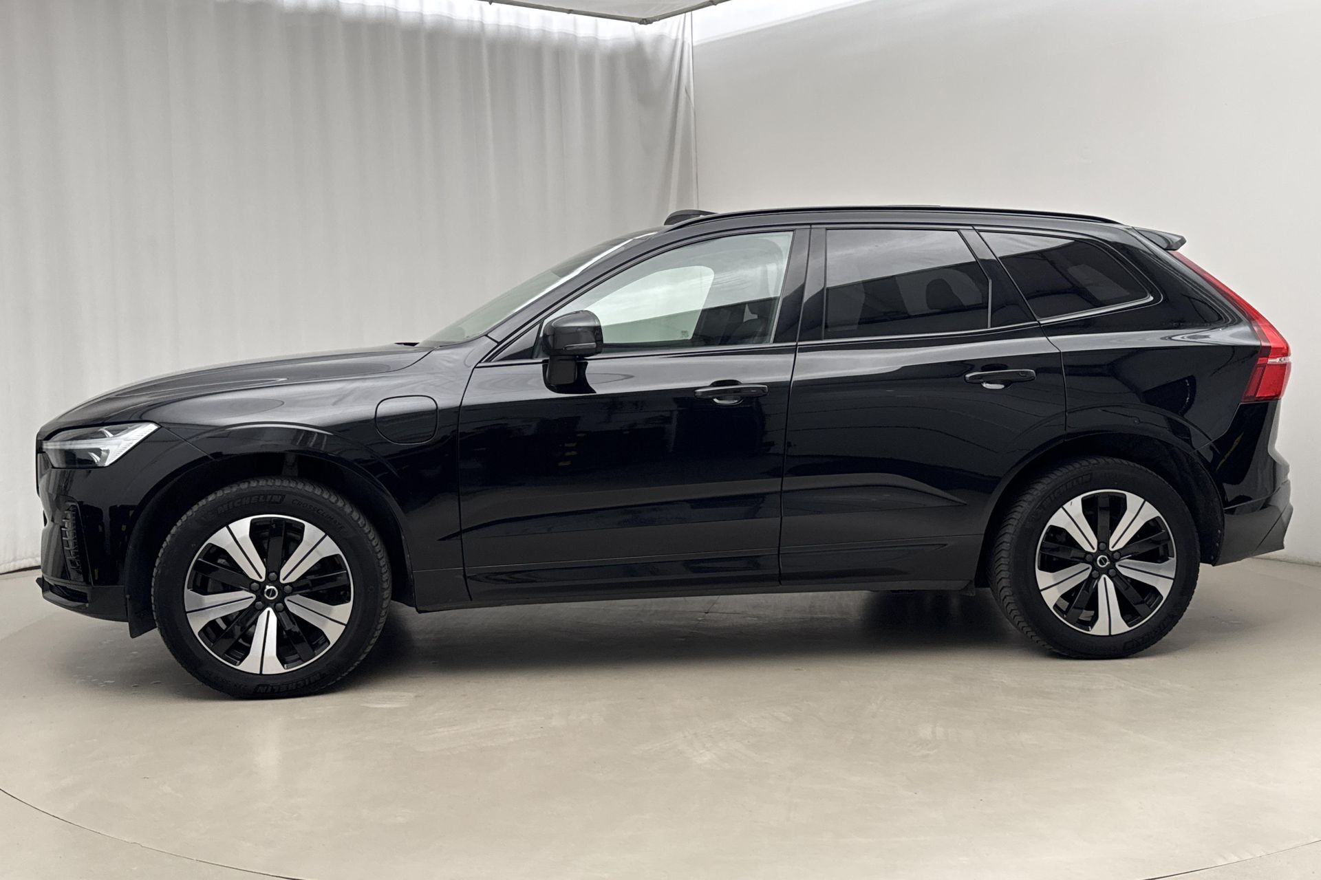 Volvo XC60 Recharge T6 AWD 2023, bild 2/10
