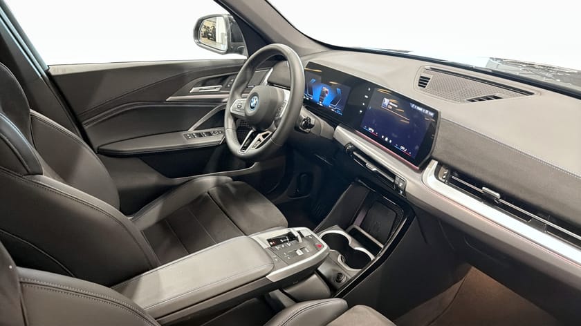 Bild 3 av BMW X1 xDrive25e xDrive 25e M Sport H/K Elstolar m minne Drag