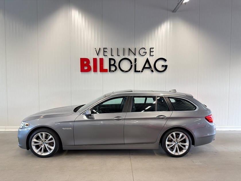 Bild 1 av BMW 530d xDrive Touring Pano Värmare H/K Drag Skinn HUD *SE UTR*