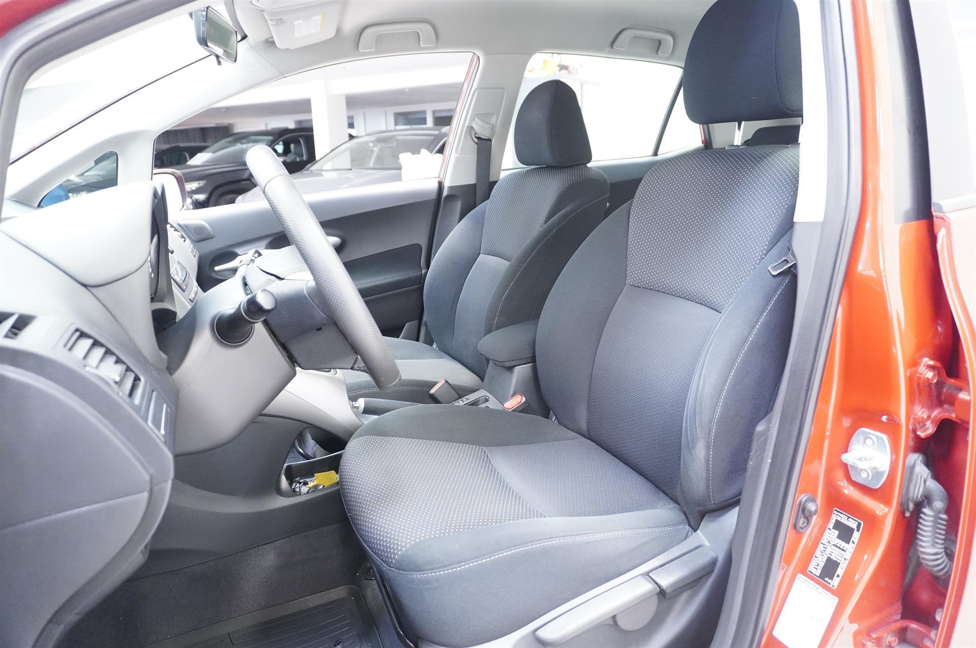 Toyota Auris 2012, kuva 5/10
