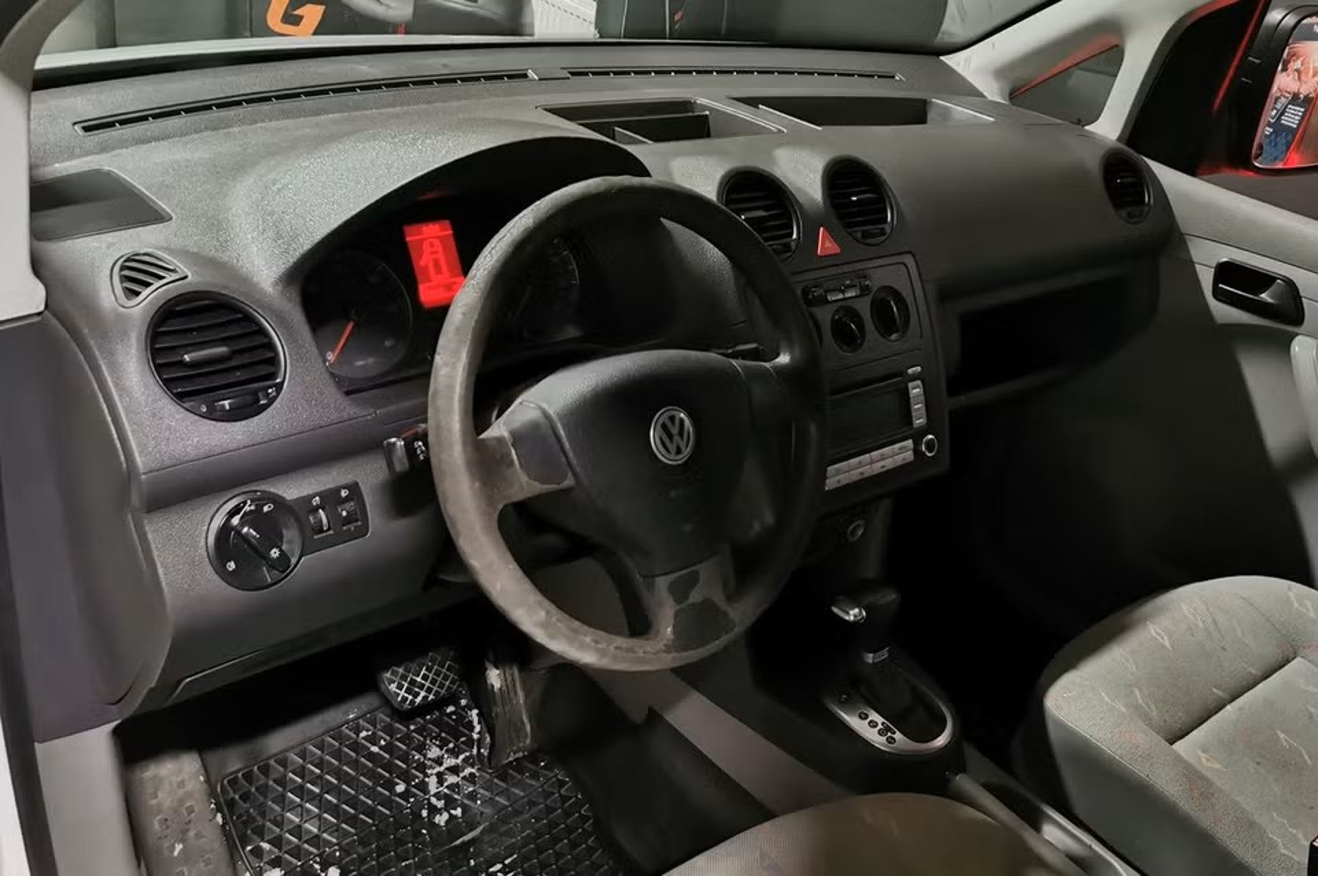 Volkswagen Caddy Kombi 1.9 TDI DPF 8v 2008, kuva 6/10