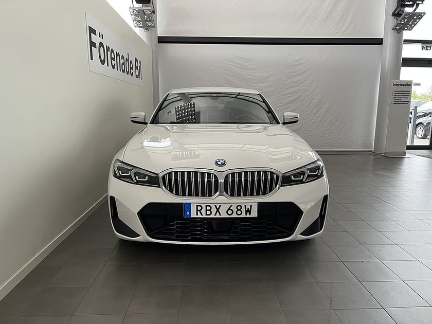 Bild 2 av BMW 330e xDrive Sedan