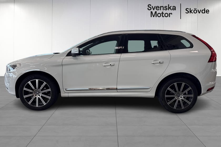 Bild 3 av Volvo XC60 Summum | 2017 | 16 388 mil | Dragkrok | On Call | 20" Originalfälgar