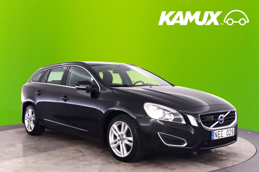 Bild 1 av Volvo V60 D4 Momentum BE PRO  Skinn Drag BLIS Värm Keyless Få ägare!