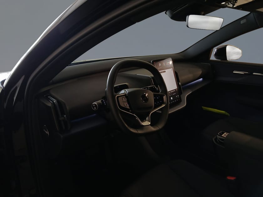Bild 5 av Volvo EX30 Single Motor Extended Range M R Plus Edition