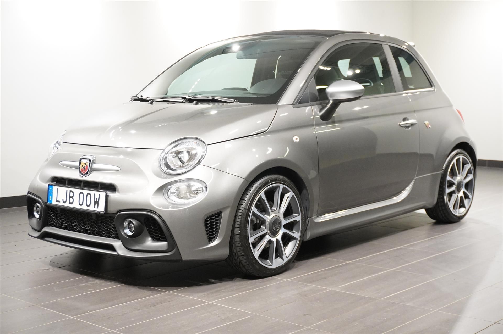 Abarth 595 1.4 T-JET 16V 2022, bild 2/10