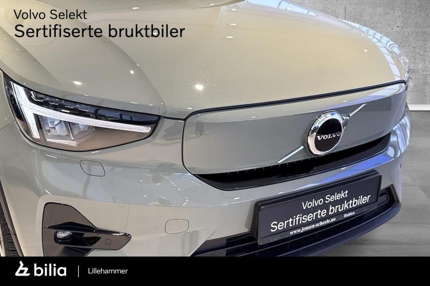 Bilde 3 av Volvo C40 Recharge Single Motor Plus - Hengerfeste, Glasstak