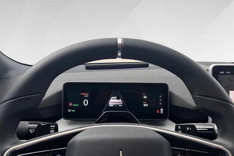 Polestar 4 Long Range Dual motor bilde 9