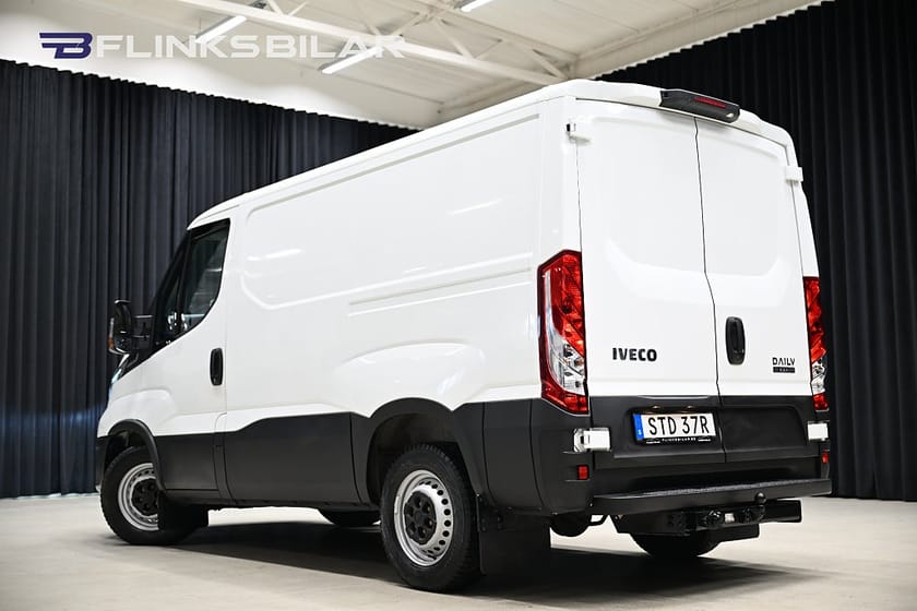 Bild 4 av Iveco Daily 35-140 Van 136HK Automat|Drag|Värmare|Backkamera|3.5ton-drag|Moms