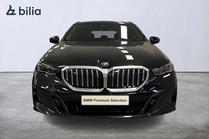 Bild 5 av BMW 530e xDrive Touring M-sport | Drag | B&W | Head-up | 360