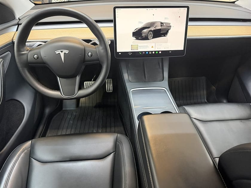 Bild 5 av Tesla Model Y Performance 534hk AWD MOMS Pano/Navi/Bkamera/Läder/1Brukare