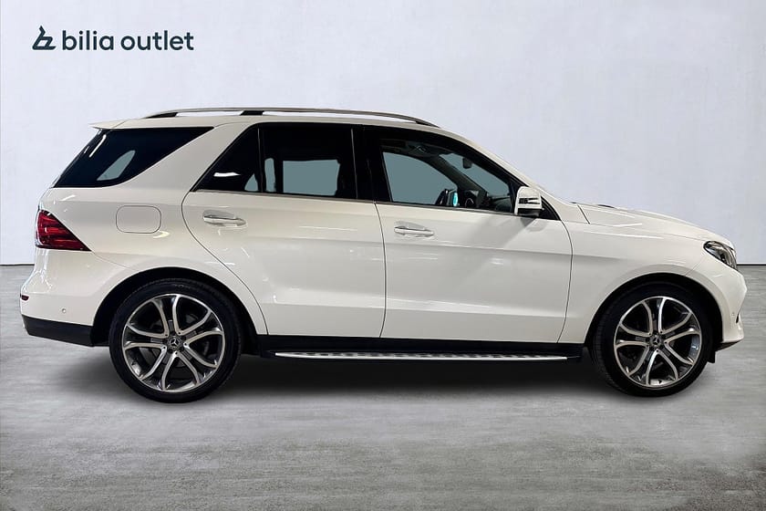 Bild 5 av Mercedes-Benz GLE 350 d 4MATIC / Panorama / 360-kamera / Sommarkampanj