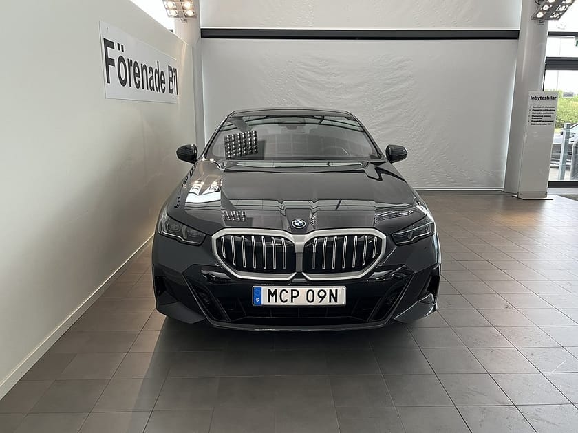 Bild 2 av BMW 530e xDrive Sedan 4,95 ränta M Sport B&W Rattvärme Dragkrok