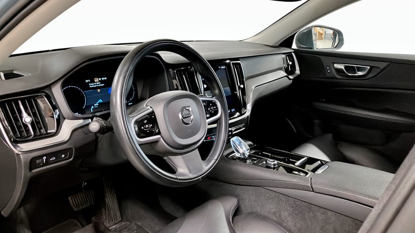 Bild 3 av Volvo V60 Recharge T8 AWD // INSCRIPTION