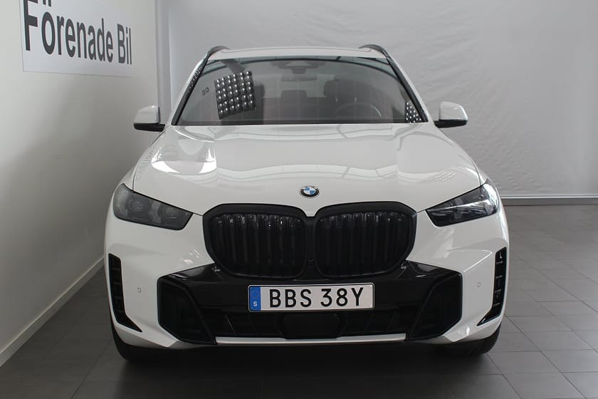Bild 2 av BMW X5 xDrive30d M Sport Pro H/K Drag Värmare Comfort Access