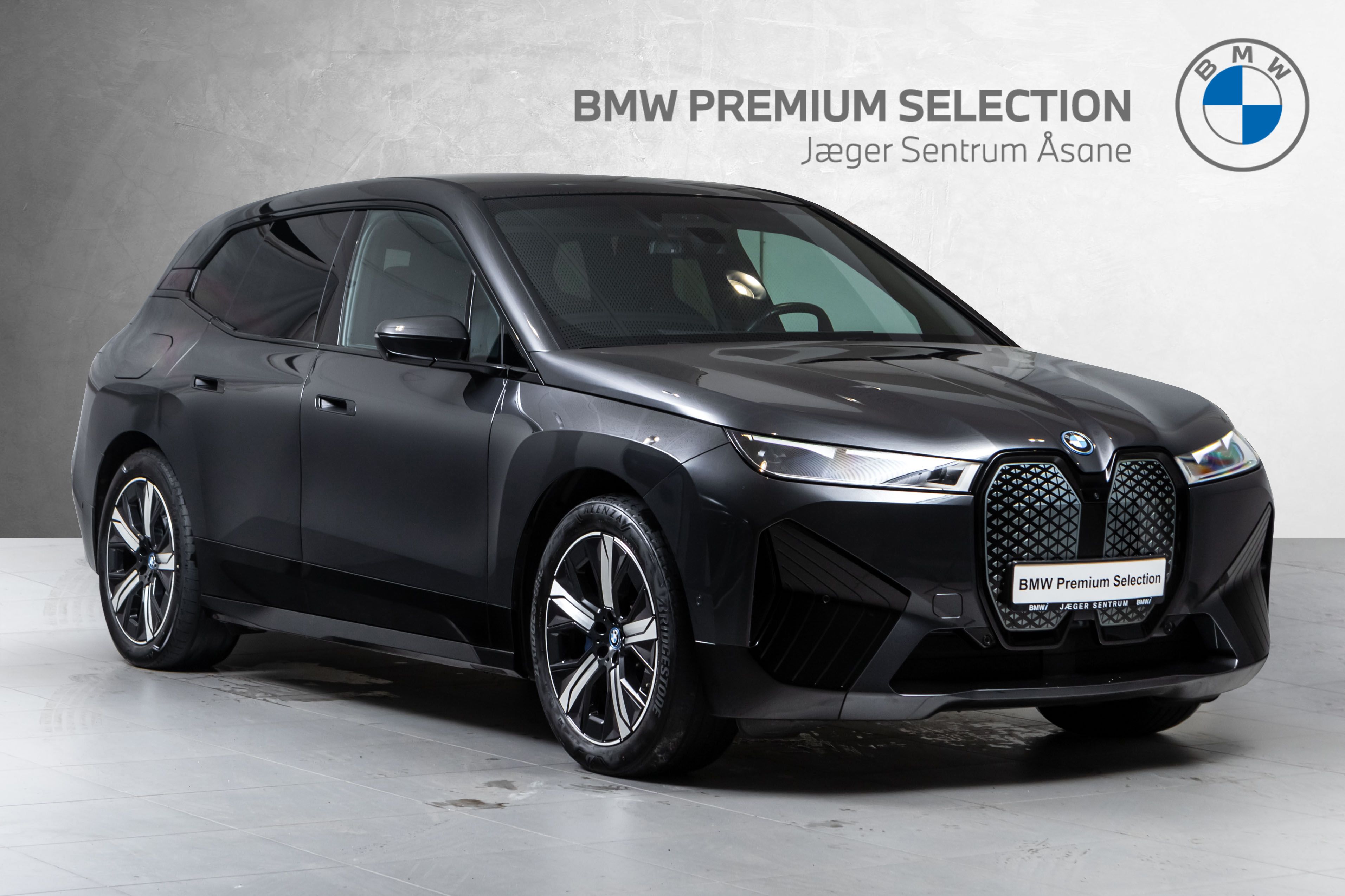 BMW iX xDrive50, 524hp, 2024