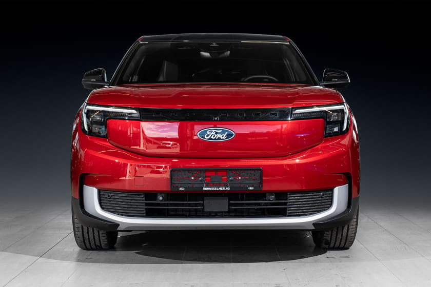 Bilde 3 av Ford Explorer EV Extended Range AWD LR/AWD/Premium/Pano/krok/B&O/Førerassistent/"21"/Skinn