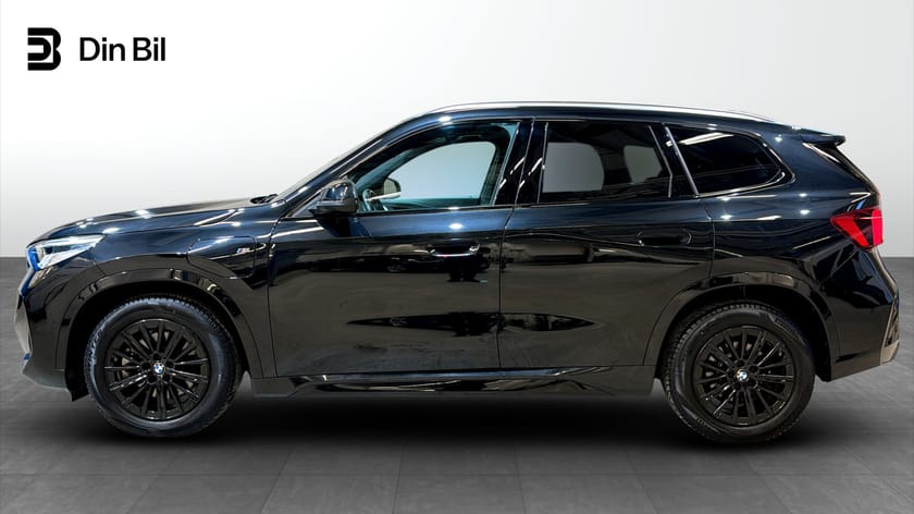Bild 2 av BMW X1 xDrive25e M-Sport Panorama Drag Läder H/K Cockpit