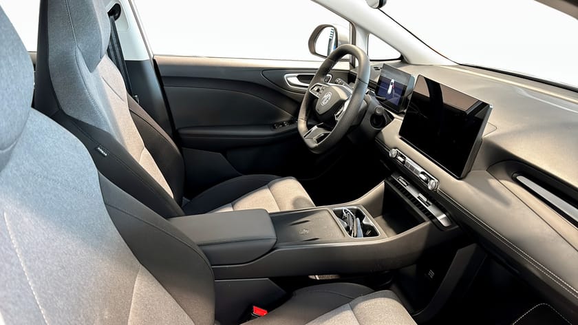 Bild 3 av MG 4 EV Urban MG4 COMFORT 43KWH (BLACK) - STONE GREEN