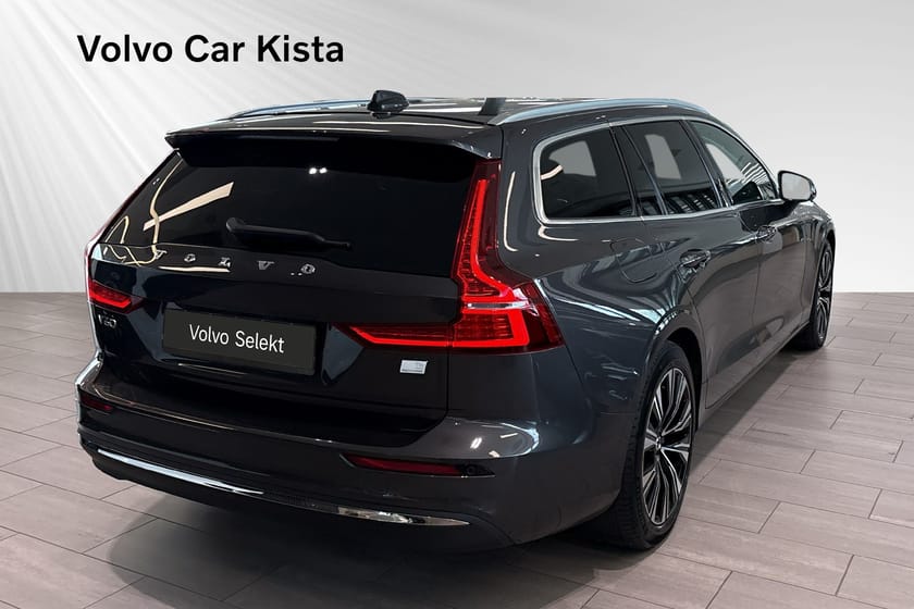 Bild 5 av Volvo V60 Recharge T6 Core Edition Drag B-Kamera