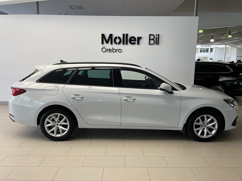 Bild 3 av SEAT Leon Sportstourer 1.5eETSI 150 HK DSG|Värmare|Drag|B-kamera