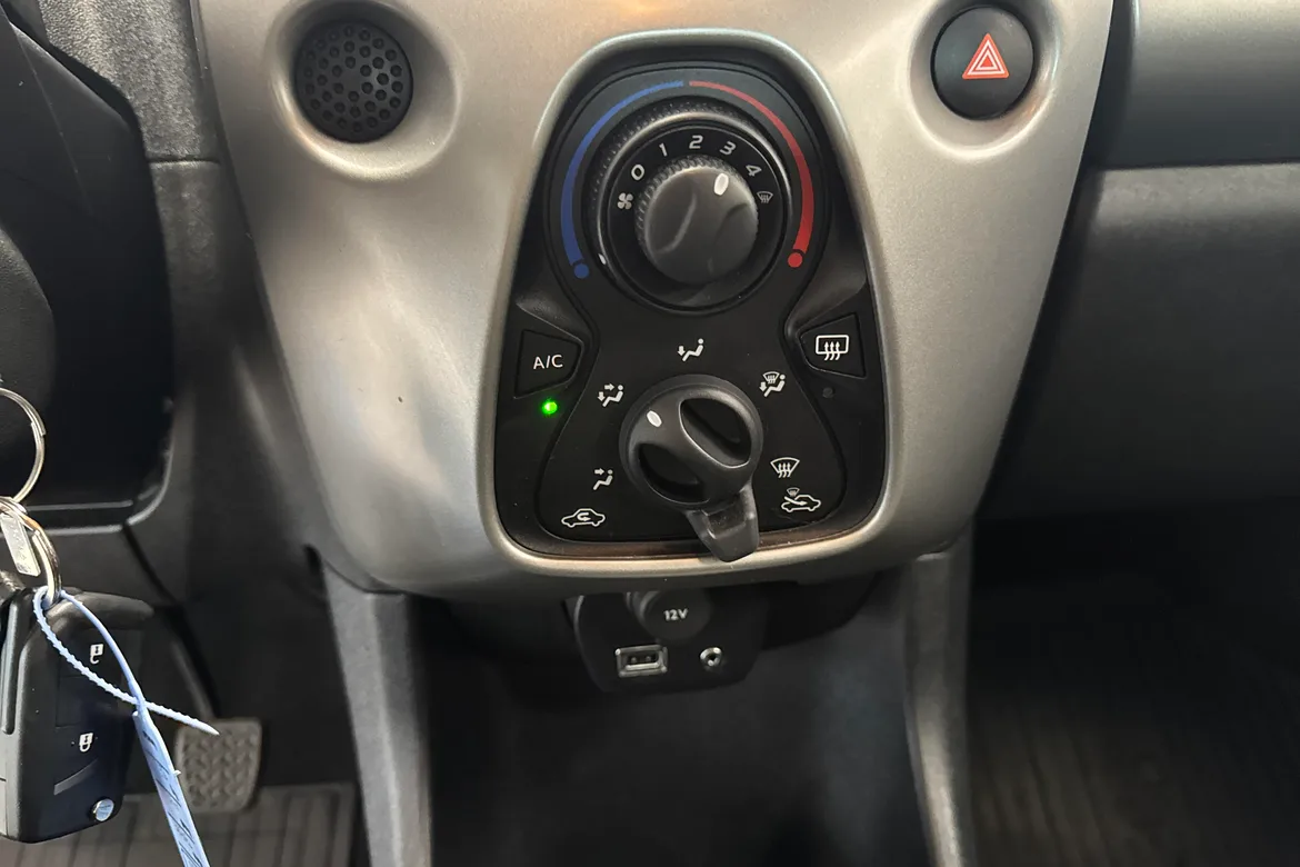 picture of a car