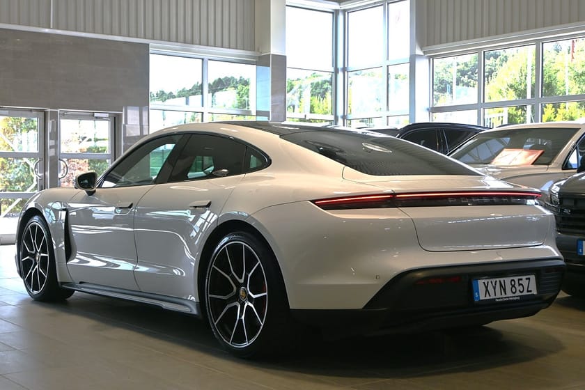 Bild 3 av Porsche Taycan 4S 4S Direct Pano Sport Chrono Bose Battery Plus