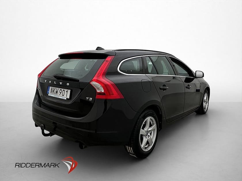 Bild 5 av Volvo V60 T3 Momentum Värmare Rattvärme Bluetooth Farthåll