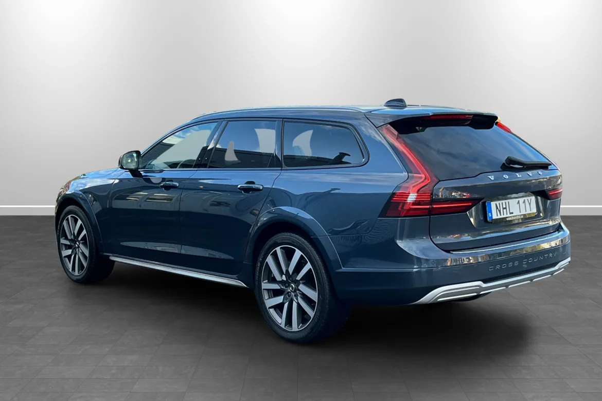 Volvo V90 Cross Country
