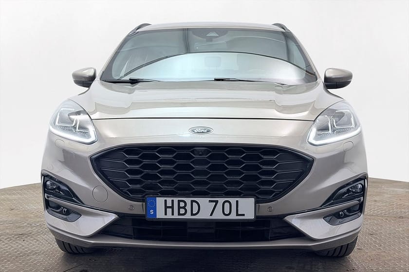 Bild 3 av Ford Kuga Plug-In Hybrid ST-Line Drag Delläder B&O HeadUp Navi Kamera Cockpit