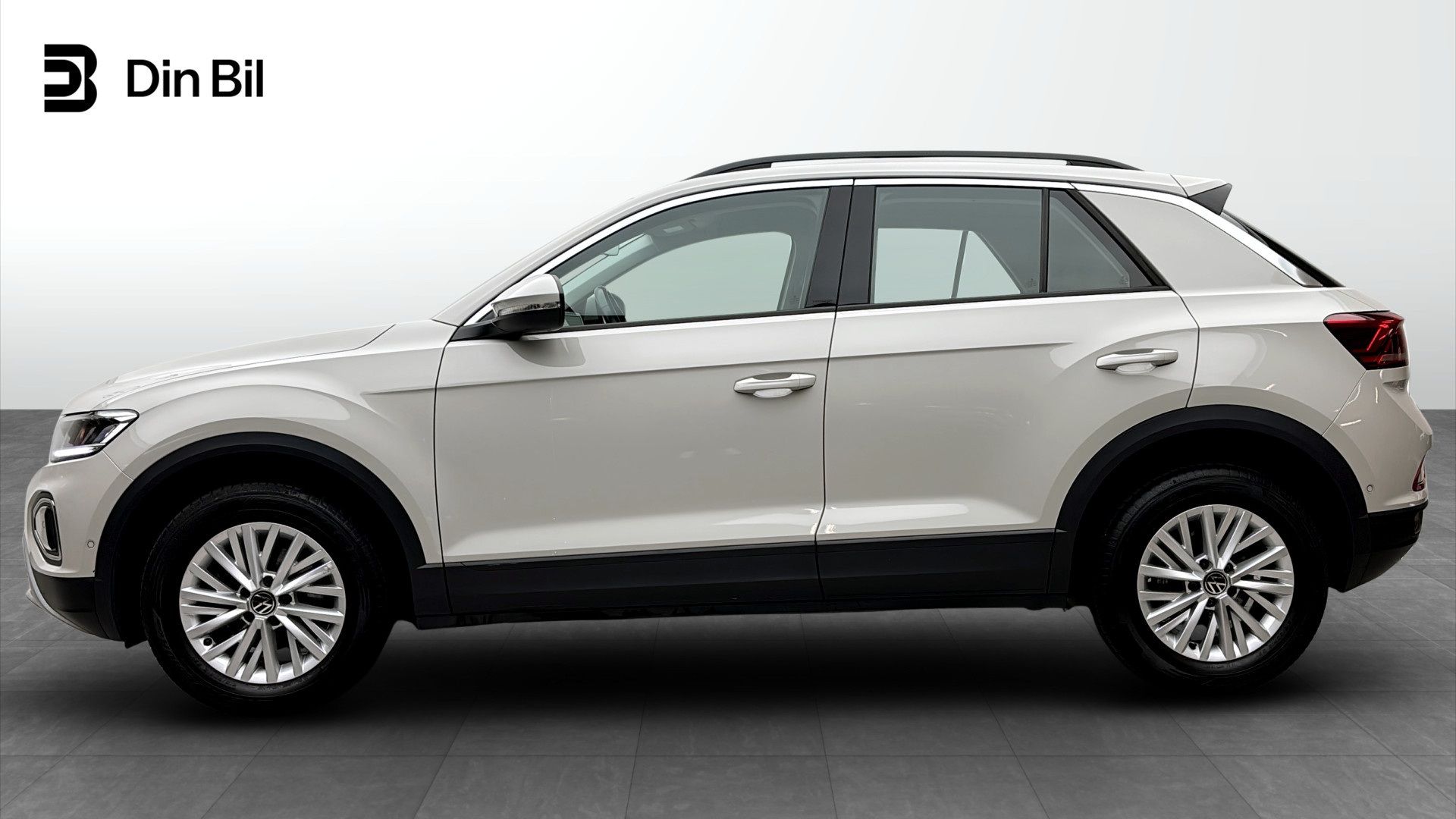 Volkswagen T-Roc 1.5 TSI 2022, photo 2/10