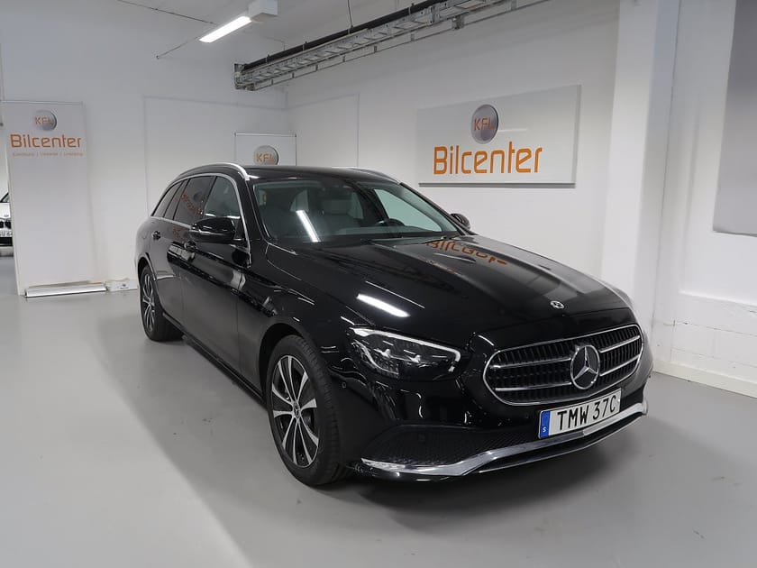 Bild 3 av Mercedes-Benz E 300 T de 4MATIC 4M V-Däck ingår Widescreen-Drag-Kamera-Navi-BT