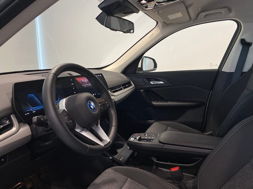 Bild 4 av BMW iX1 xDrive30 Active edition Drag Rattvärme