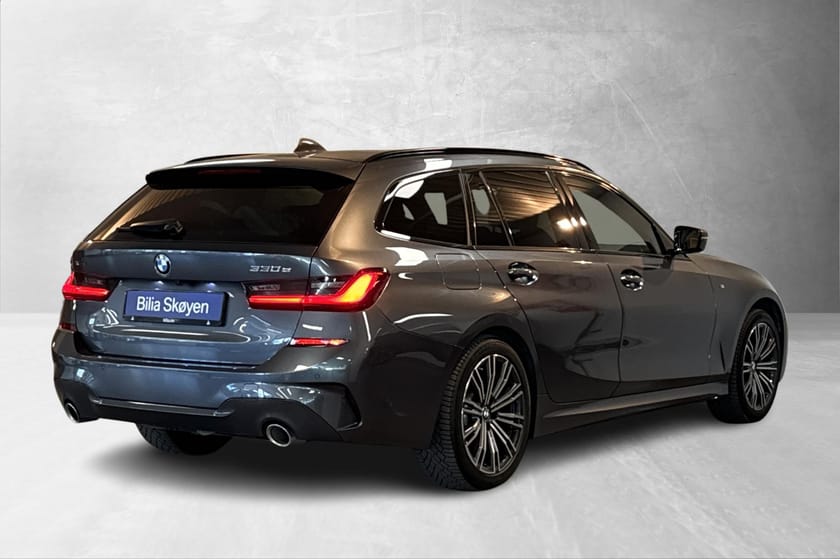 Bilde 3 av BMW 330e xDrive Touring Touring, M-Sport, H/K, Laser, ComfAcc, HUD