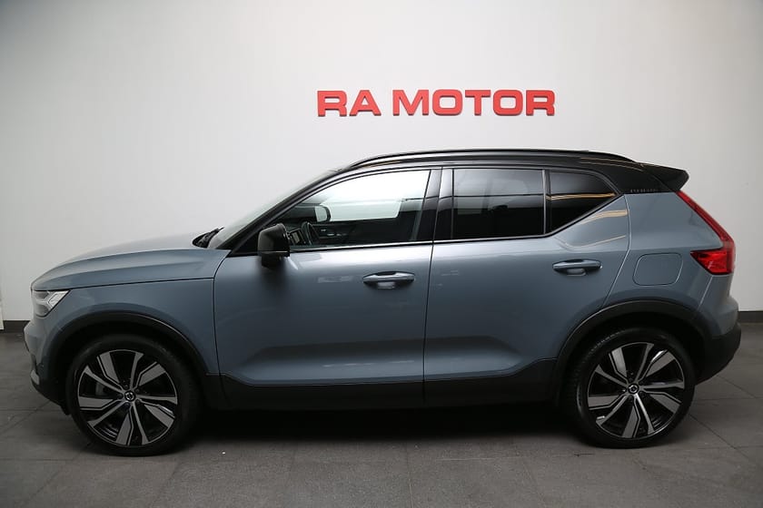 Bild 2 av Volvo XC40 P8 AWD Recharge Twin Pro 360° H/K Pano Skinn 20” Drag