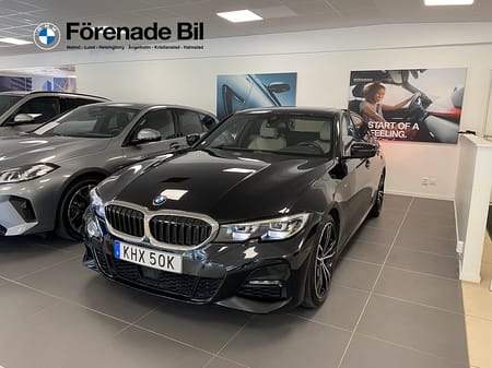 BMW 330i Sedan M-Sport Keyless Panoramatak Adaptiv Farthållare
