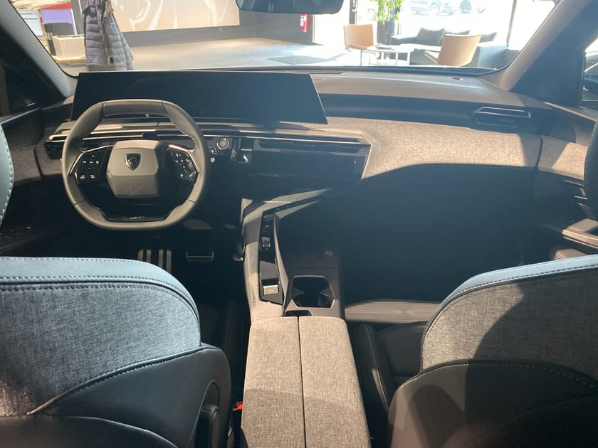 Bild 4 av Peugeot 5008 Hybrid 145 GT 5-d SUV