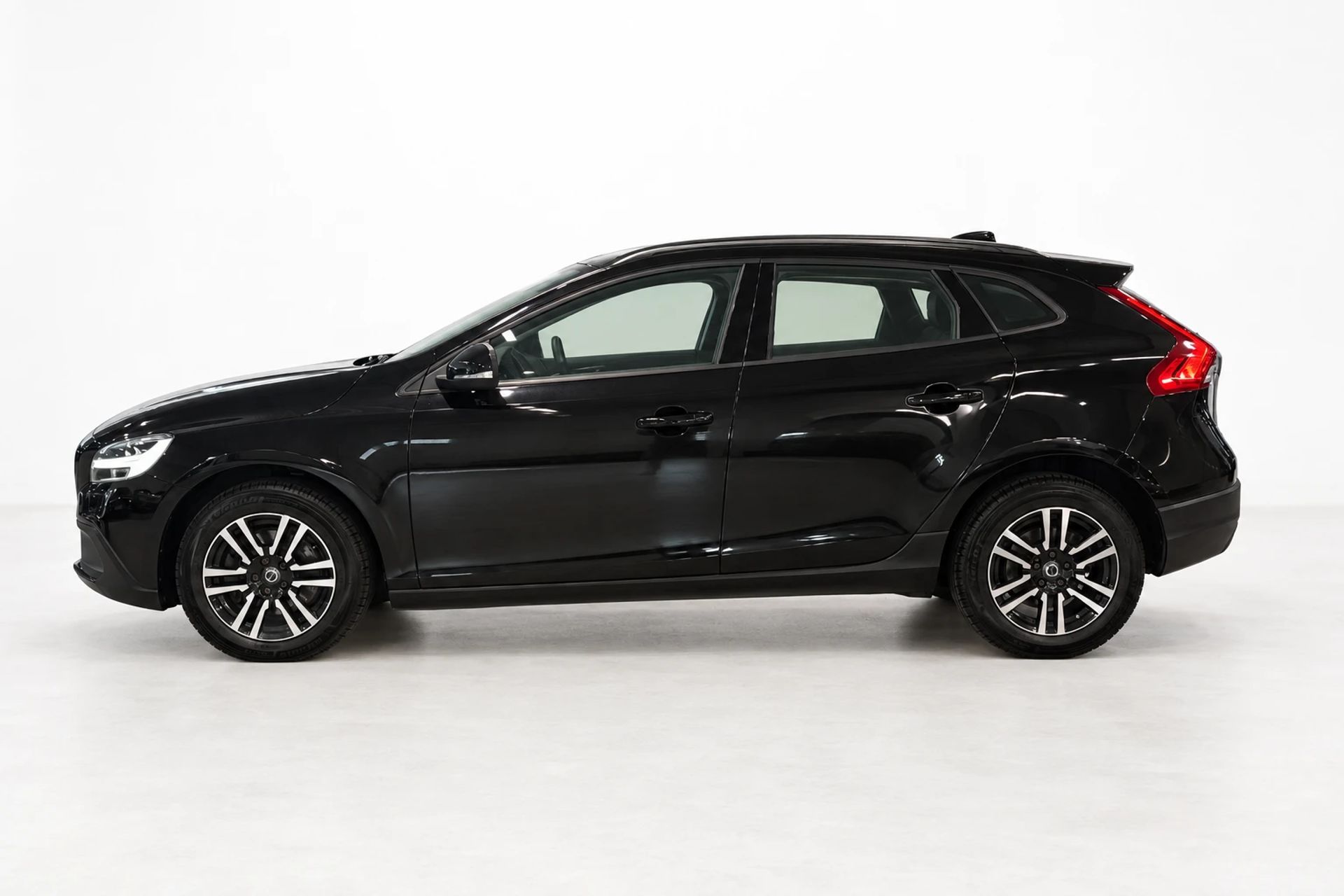 Volvo V40 Cross Country 2018, bild 2/10