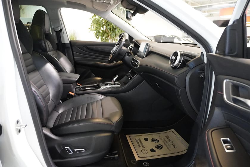 Bild 5 av MG EHS PHEV Luxury Pano Kamera El Stol