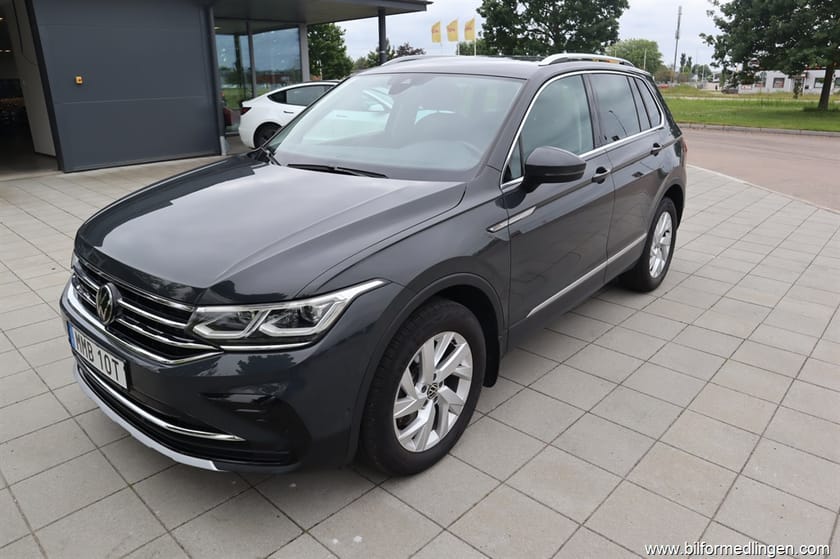Bild 2 av Volkswagen Tiguan 2.0 TDI 4Motion 200hk Aut Momsbil Elegance Drag 1 Ägare