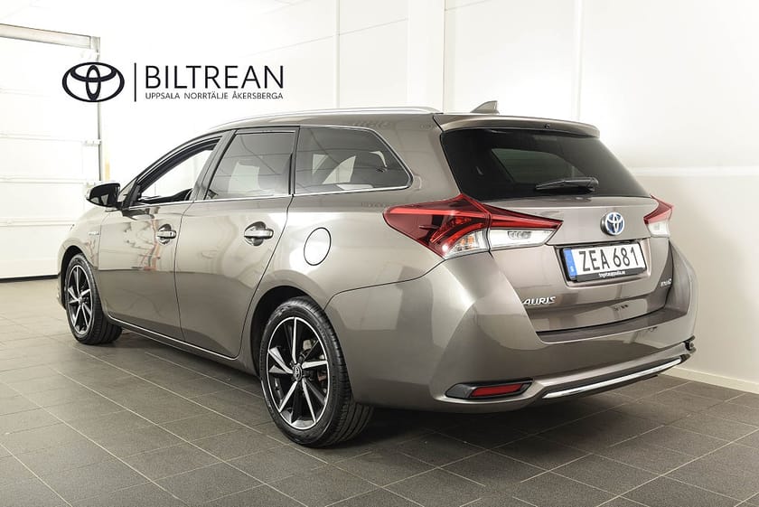 Bild 2 av Toyota Auris Touring Sports Hybrid Kombi 1,8 Elhybrid Touch & Go Edition